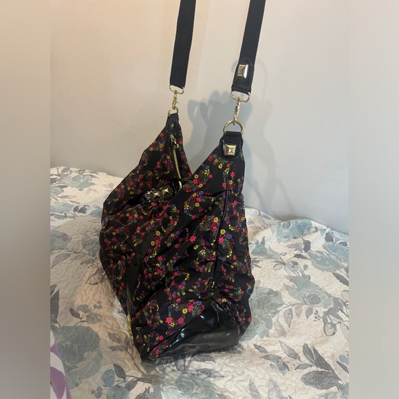 RARE HTF BETSEY JOHNSON HUGE COLORFUL ditsy paisley floral skull studded duffle - Picture 14 of 15